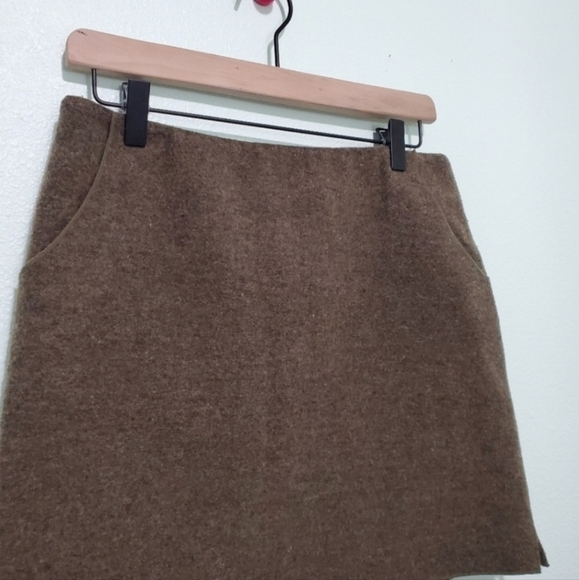 American Eagle AEO Wool Blend Lined Mini Skirt Greenish Brown Women's 6 Cute EUC - Picture 3 of 7